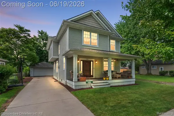 525 Broadacre, Clawson, MI 48017