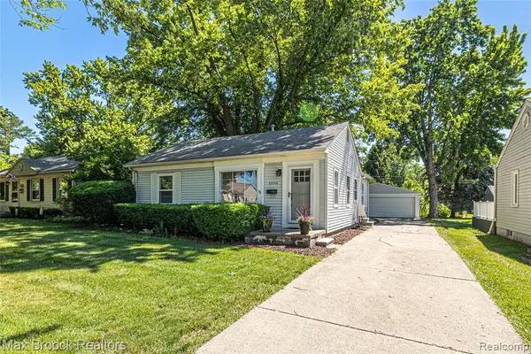 22728 Violet, Farmington, MI 48336