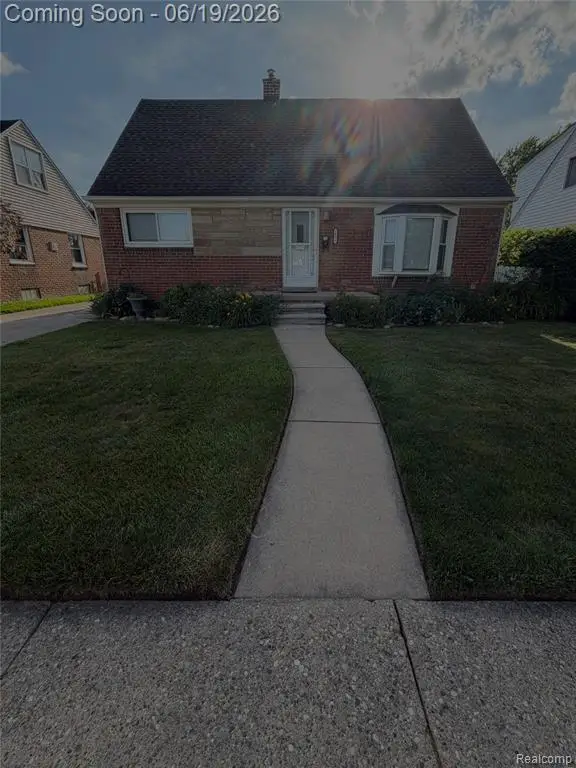 26017 Ronald, Roseville, MI 48066