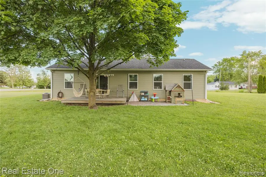 2479 Gibson, Grand Blanc, MI 48439 - #2