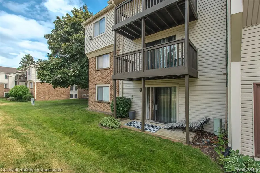 30078 W 12 Mile #99, Farmington, MI 48334 - #2