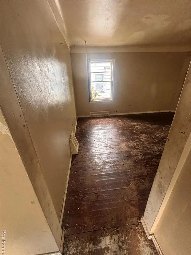 7785 Clayburn, Detroit, MI 48228 - #3