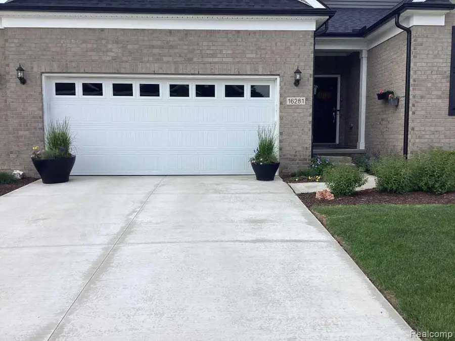 16281 Conifer, Clinton Township, MI 48038 - #2