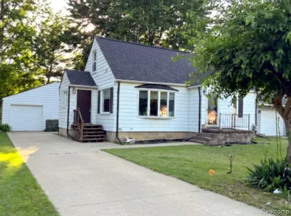 2273 Covert, Burton, MI 48509