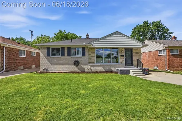 18301 Marquette, Roseville, MI 48066