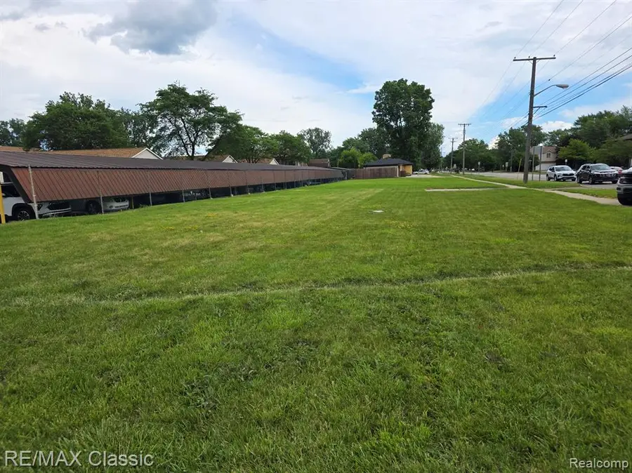 30006 Utica, Roseville, MI 48066 - #3