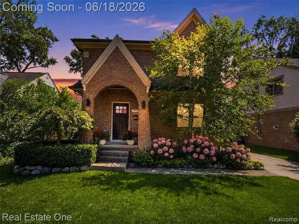 10125 Borgman, Huntington Woods, MI 48070