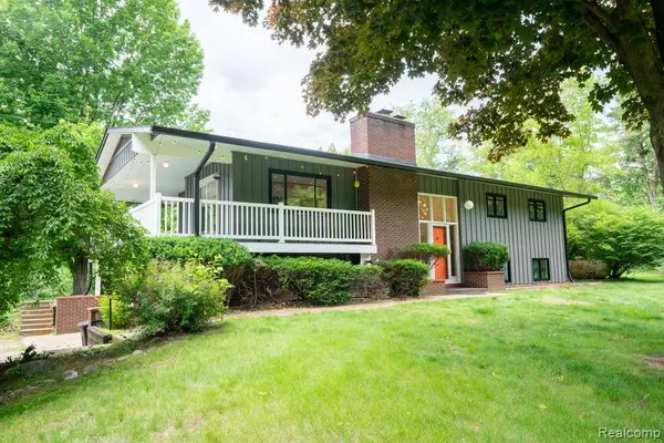 7333 Toma, Dexter, MI 48130