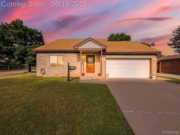 27051 Demrick, Roseville, MI 