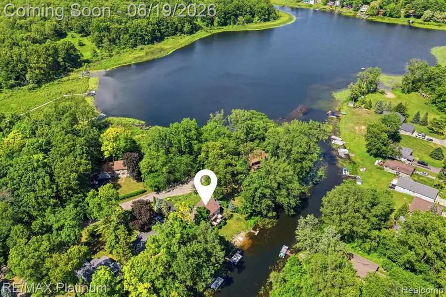 1321 Glen Oak, Holly, MI 48442 - #3