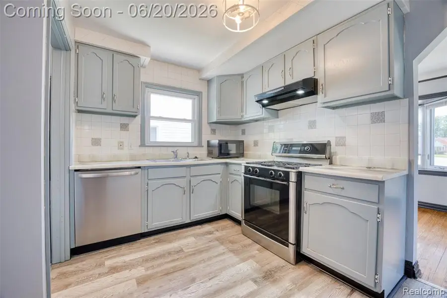 21145 Beechwood, Eastpointe, MI 48021 - #2