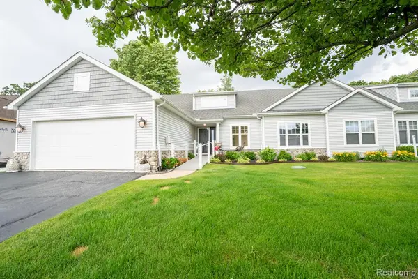5653 Trail Side #9, Whitmore Lake, MI 48189