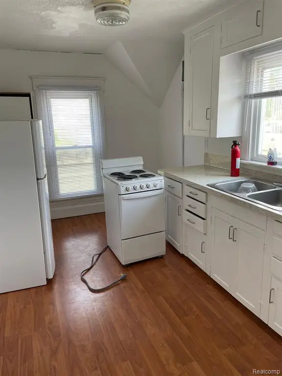 7562 Miller, Swartz Creek, MI 48473 - #3
