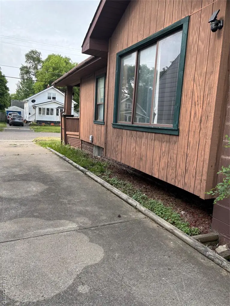 1122 Simcoe, Flint, MI 48507 - #3