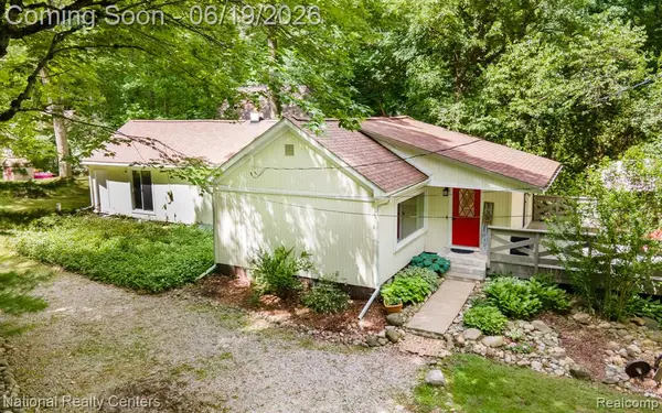 5223 Woodlane, Clarkston, MI 48348