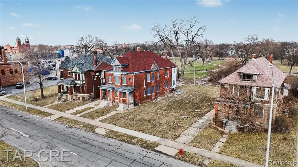 1104 E Grand, Detroit, MI 48207 - #1
