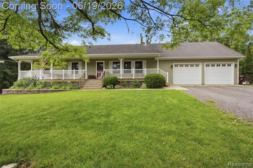 5739 Suntar Valley, Fowlerville, MI 48836 - #1
