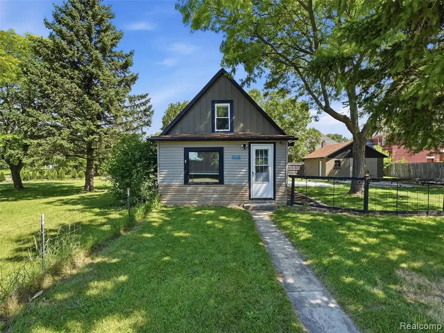 16853 Helen, Southgate, MI 48195 - #2