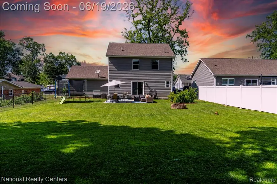 8423 Cascade, Commerce Township, MI 48382 - #2