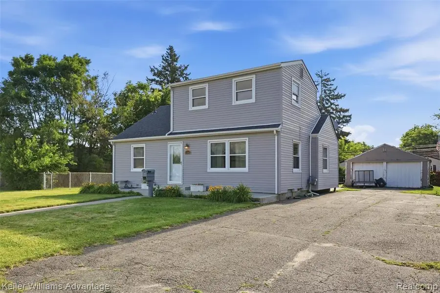 13592 Berwyn, Redford, MI 48239 - #3