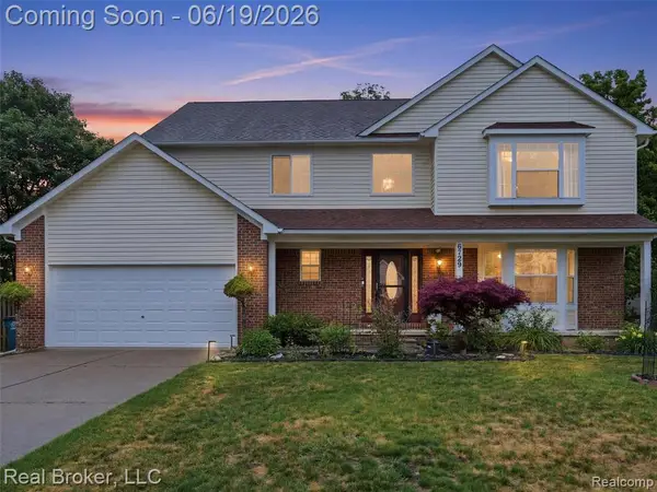 6729 Eckerman, Troy, MI 48085
