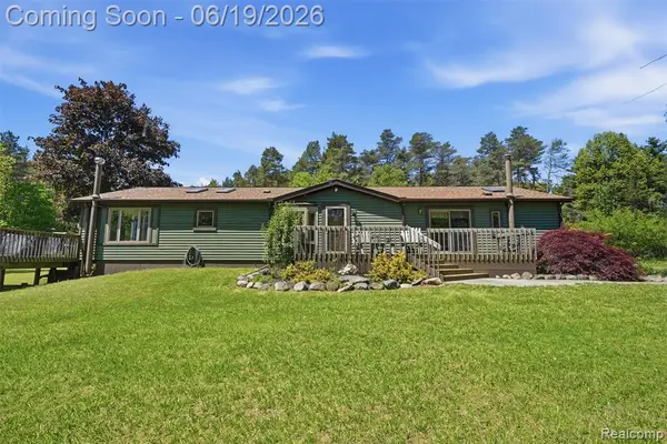 3167 Roods Lake, Lapeer, MI 48446