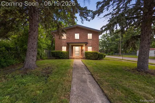 1631 E Elza, Hazel Park, MI 48030
