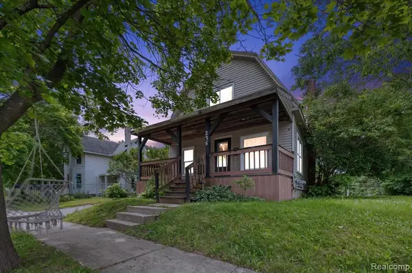 236 Lynn, Flushing, MI 48433