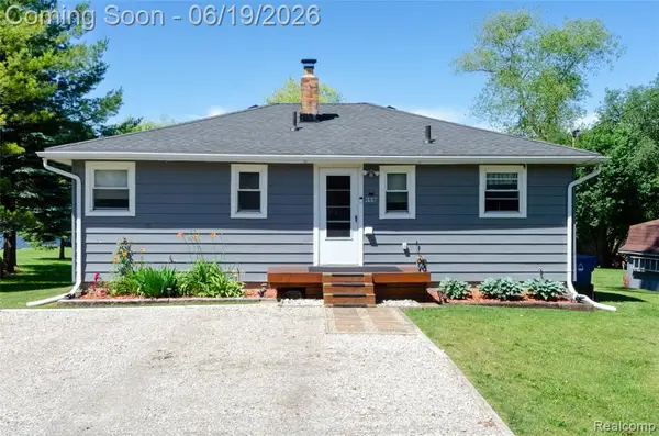 337 Lansing, Waterford, MI 48328