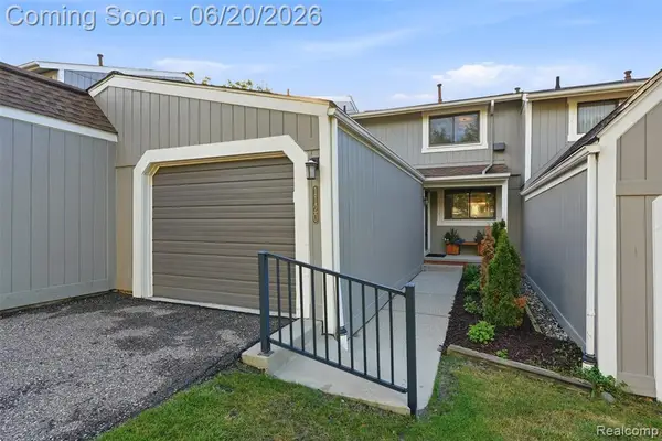 1120 Washington, Northville, MI 48167