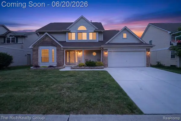 47185 Scarlet, Novi, MI 48374