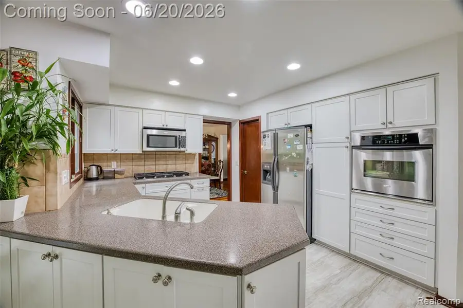 31250 Westwood, Farmington Hills, MI 48331 - #3