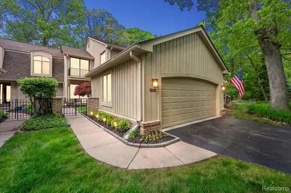 1161 Hillpointe, Bloomfield Hills, MI 48304