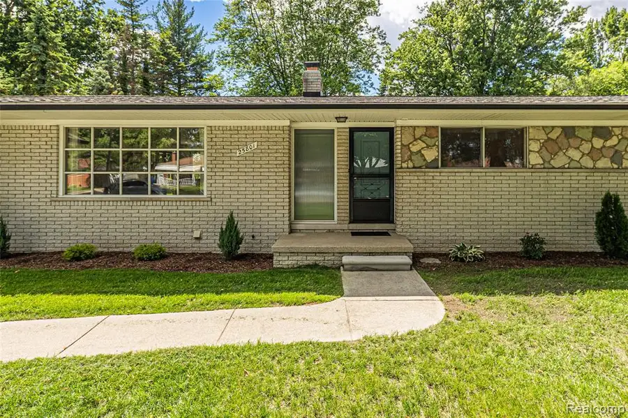 25801 Pine View, Warren, MI 48091 - #2