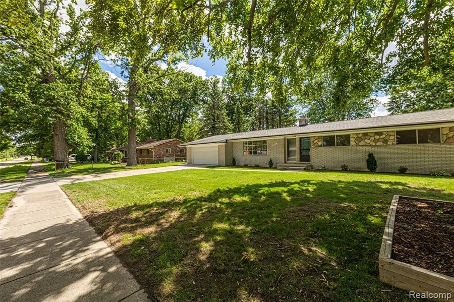 25801 Pine View, Warren, MI 48091 - #3