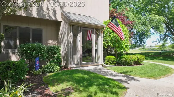 2327 Bay Woods, Bay City, MI 48706