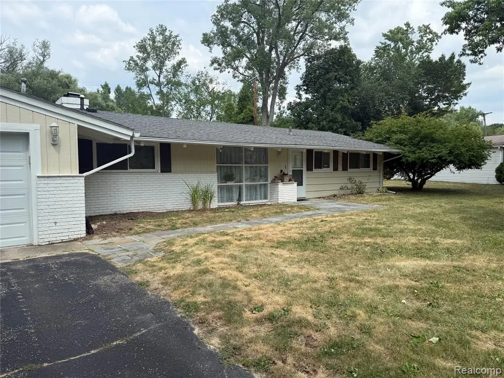 3637 Shallow Brook, Bloomfield Hills, MI 48302 - #1