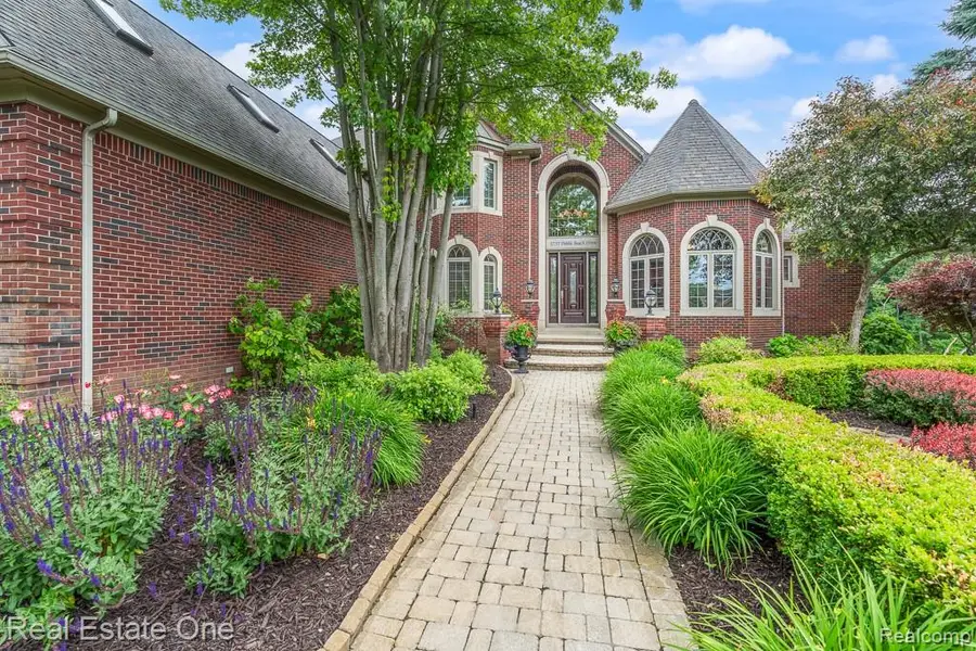 2737 Pebble Beach, Oakland, MI 48363 - #2