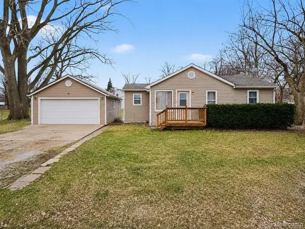 3316 Lockhead, Burton, MI 48529