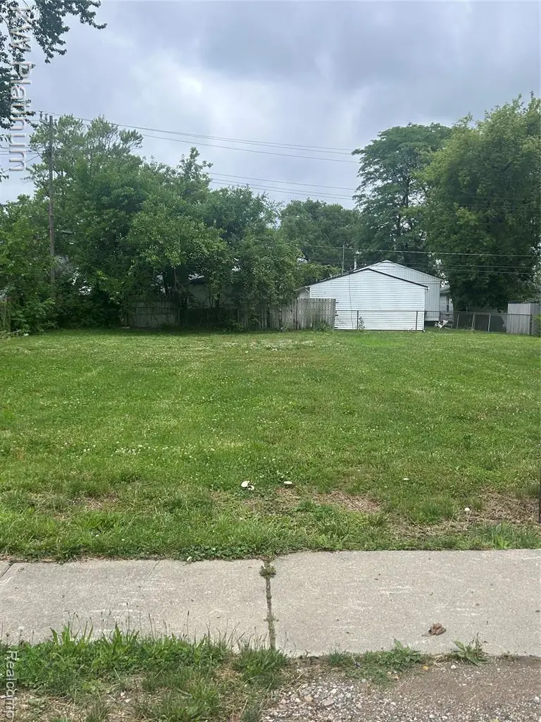 21189 Abrahm, Clinton Township, MI 48035 - #1