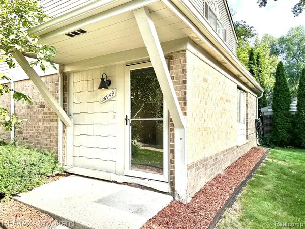 26949 Farmbrook Villa #96, Southfield, MI 48034