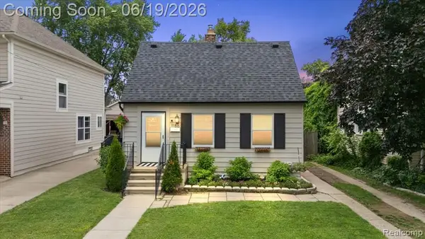 1186 Larkmoor, Berkley, MI 48072
