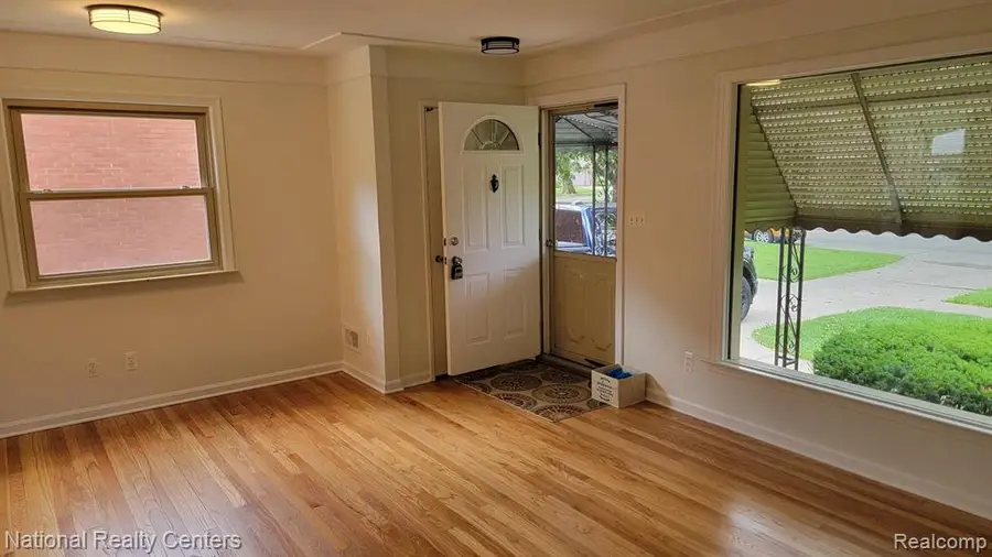 9030 Hemingway, Redford, MI 48239 - #3