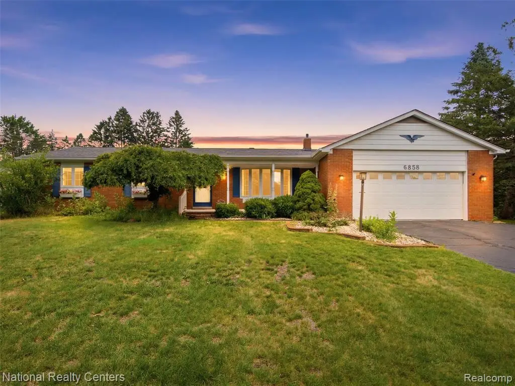 6858 Wellesley, Clarkston, MI 48346 - #1