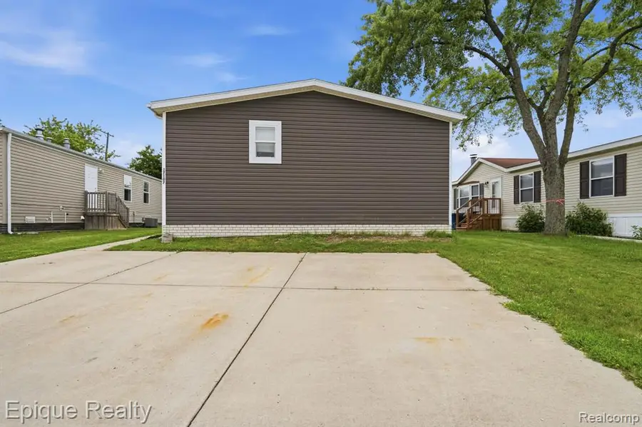 17107 Detroiter, Davisburg, MI 48350 - #2