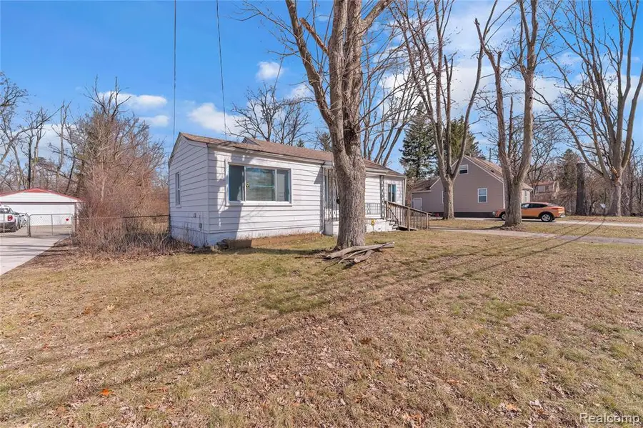 19050 Melrose, Southfield, MI 48075 - #2