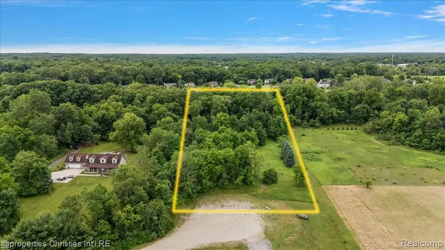 22150 Donnas Drive, South Lyon, MI 48178 - #2