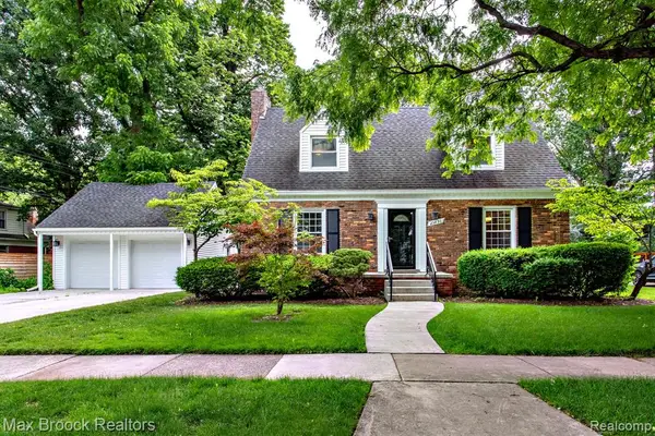 25830 Berkley, Huntington Woods, MI 48070