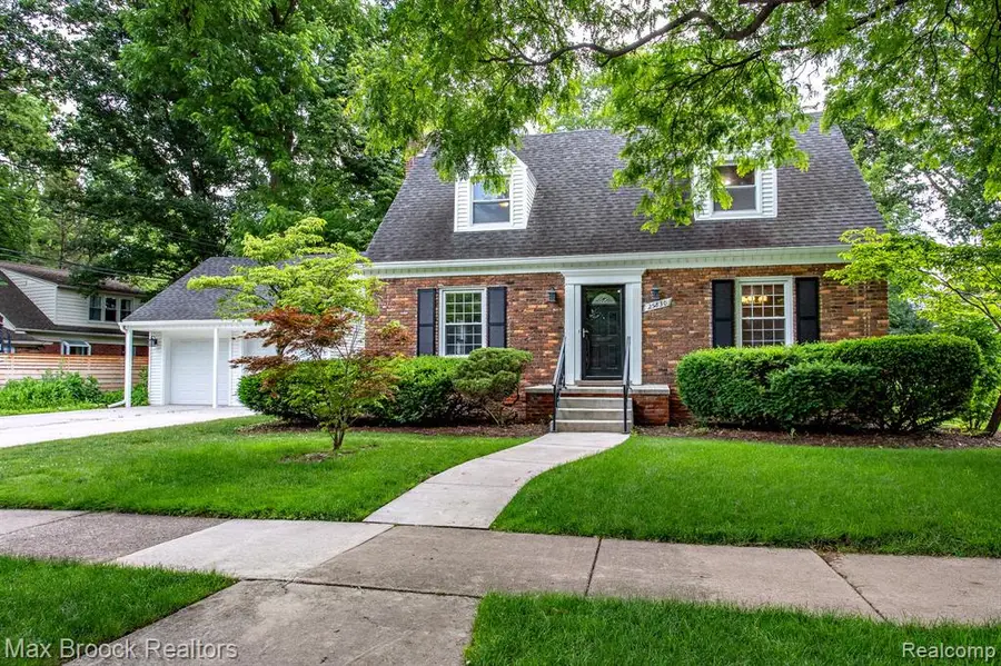 25830 Berkley, Huntington Woods, MI 48070 - #2