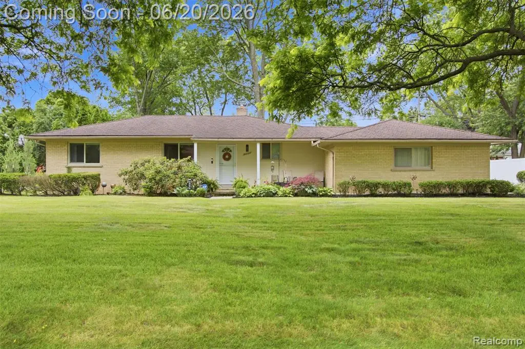 31737 Bella Vista, Farmington, MI 48334 - #1